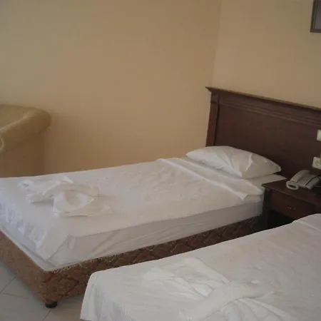Anfora Hotell 3*