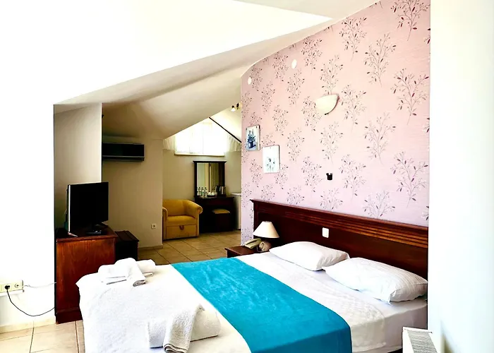 Anfora Hotel 3*